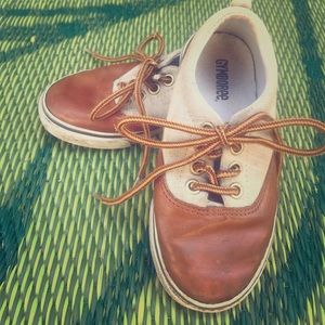 Boys boat shoes